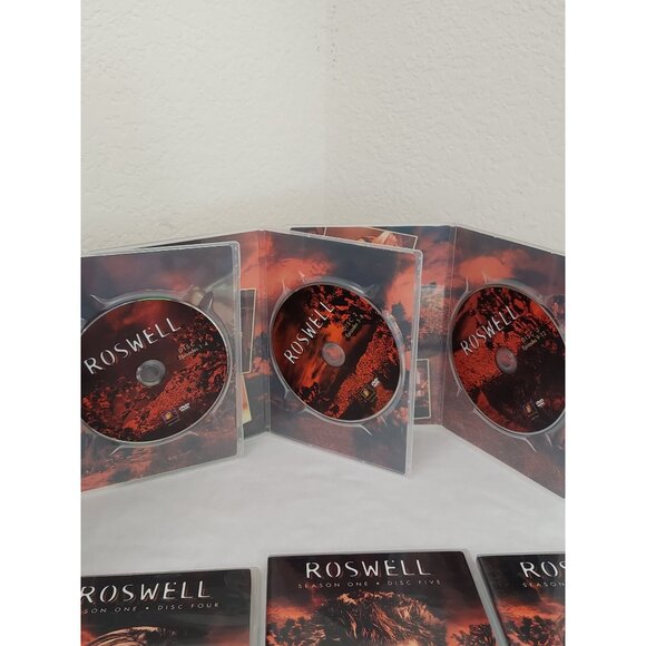 Roswell: The Complete First Season (DVD,1999,6-Disc Set) Drama Sci-Fi TV Show - Picture 6 of 7